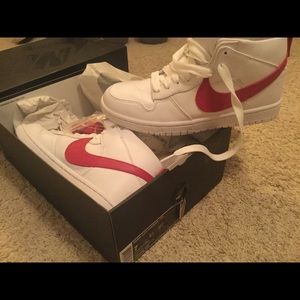 NIKE DUNK LUX CHUKKA by RT